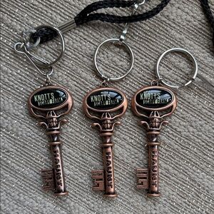 Knott's Scary Farm Copper Keychain Set